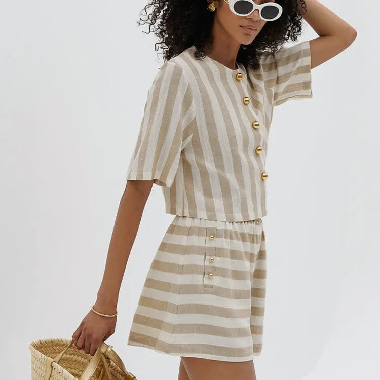 Short Sleeve Striped Shirt And Shorts Suit null