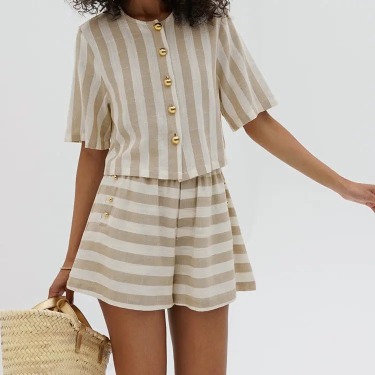 Short Sleeve Striped Shirt And Shorts Suit null