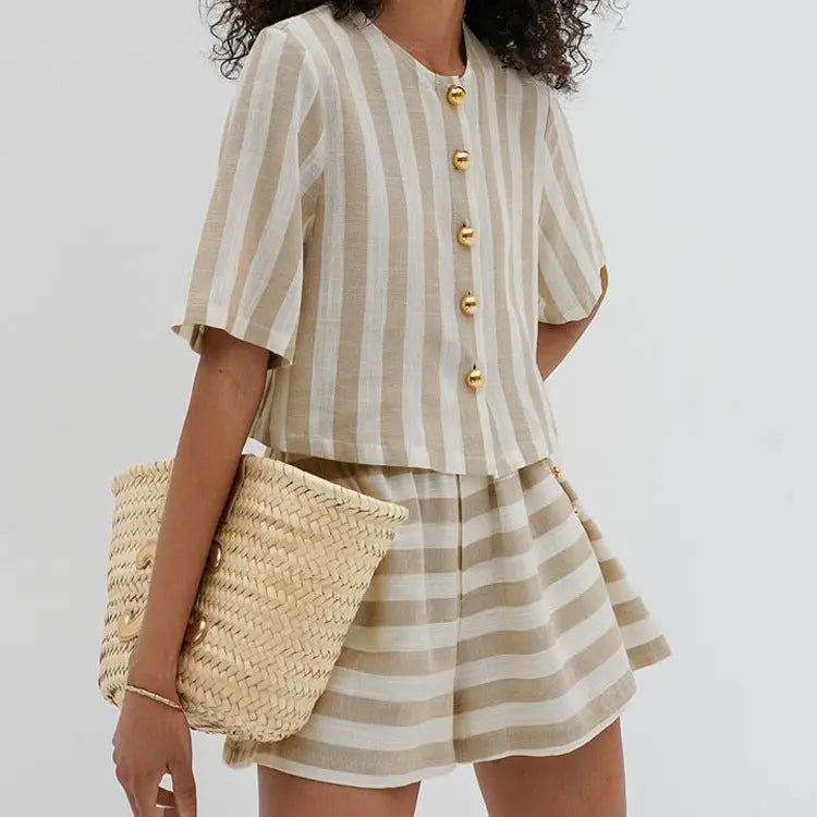 Short Sleeve Striped Shirt And Shorts Suit null